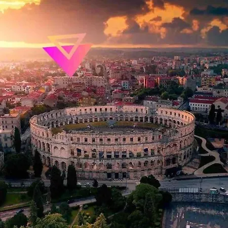 Arena Sunset, Sea Coloseum View, 2 Free Parking شقة