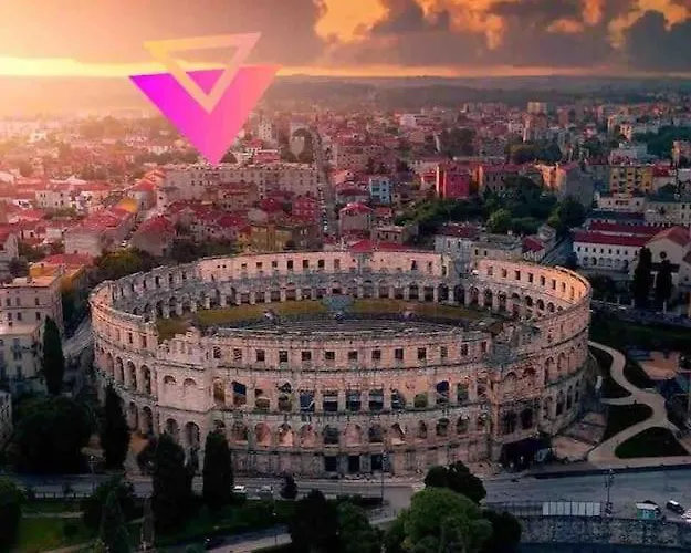 Arena Sunset, Sea Coloseum View, 2 Free Parking Apartman